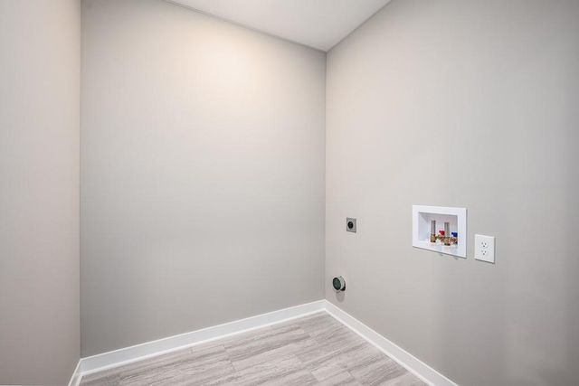 1528 N 157th Lane, Basehor, KS 66007