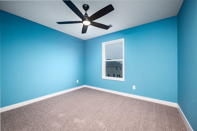 1528 N 157th Lane, Basehor, KS 66007