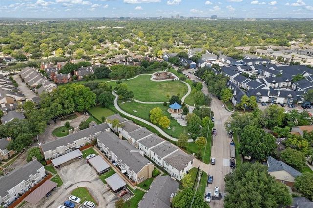 11621 Waldemar Drive, Houston, TX 77077