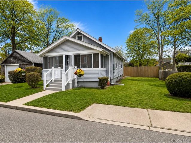 517 Flint Street, Greenport, NY 11944