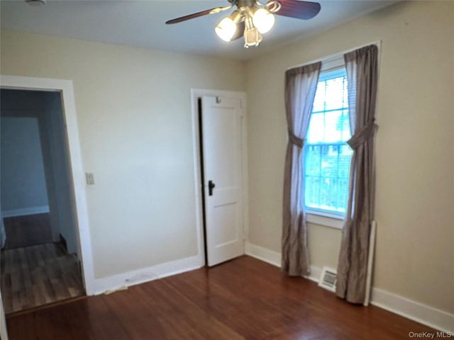 517 Flint Street, Greenport, NY 11944