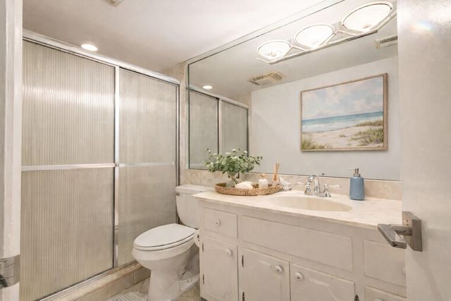 1000 Lowry Street 4G, Delray Beach, FL 33483