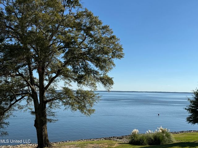 136 Old Trace Road, Madison, MS 39110