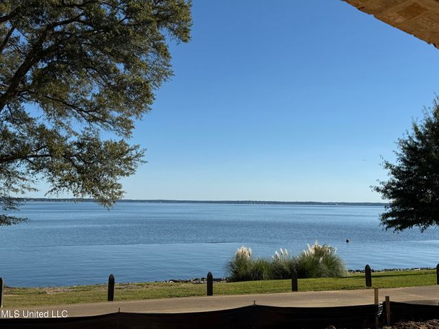 136 Old Trace Road, Madison, MS 39110