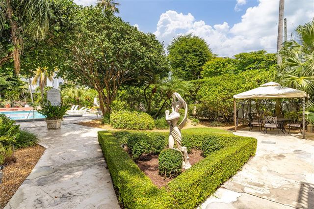 255 W 24th Street 432, Miami Beach, FL 33140