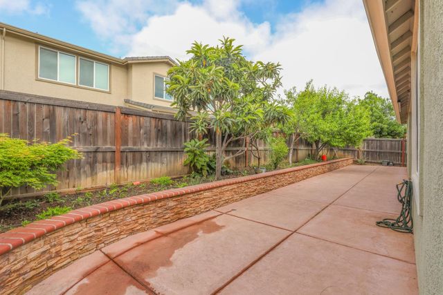 9948 Penela Way, Elk Grove, CA 95757