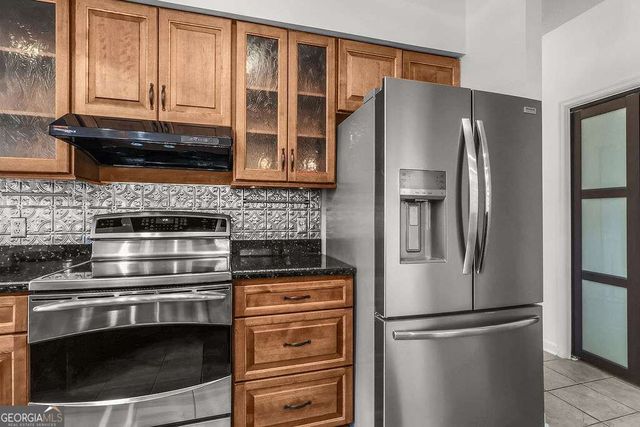 230 Lyman Hall, Savannah, GA 31410