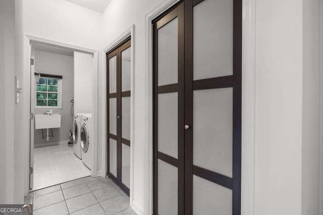230 Lyman Hall, Savannah, GA 31410