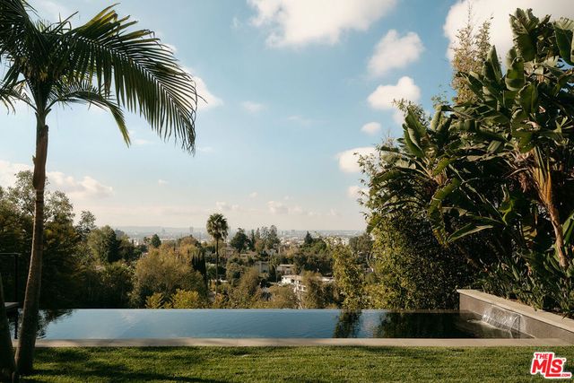 2250 El Contento Drive, Los Angeles, CA 90068