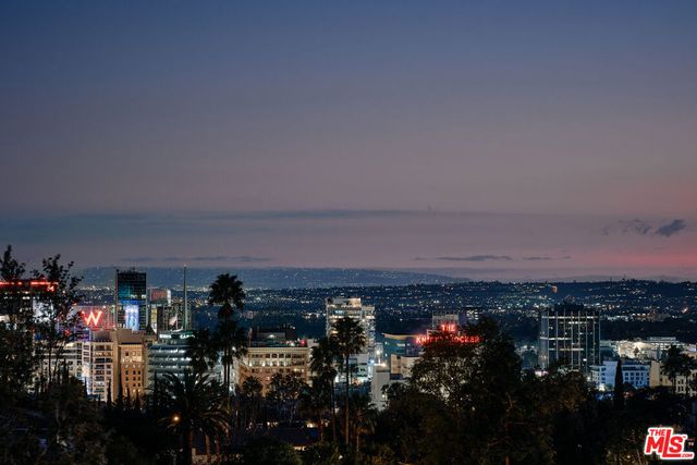 2250 El Contento Drive, Los Angeles, CA 90068