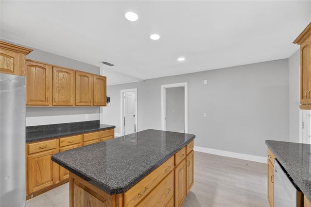 204 7TH AVENUE NW, Ruskin, FL 33570