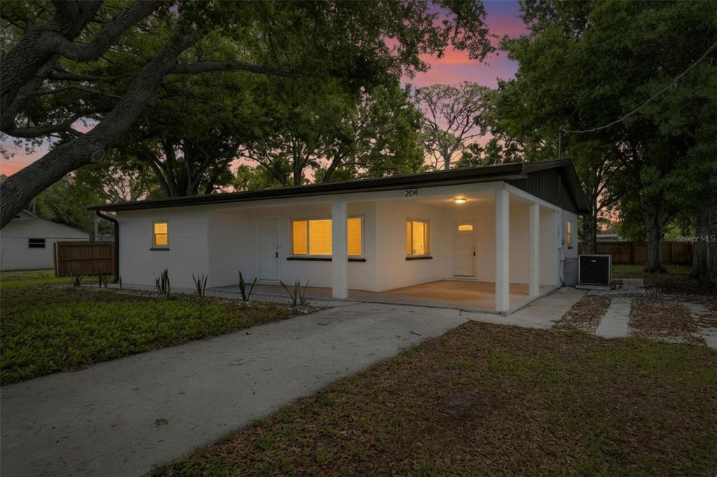 204 7TH AVENUE NW, Ruskin, FL 33570