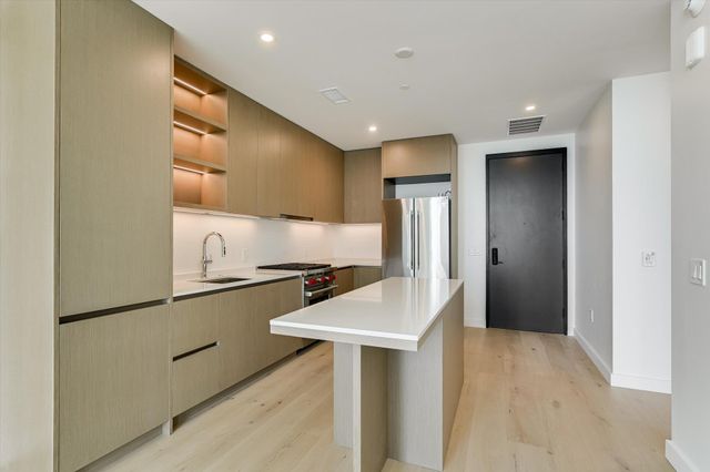 610 Davis ST 2904, Austin, TX 78701