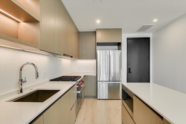 610 Davis ST 2904, Austin, TX 78701