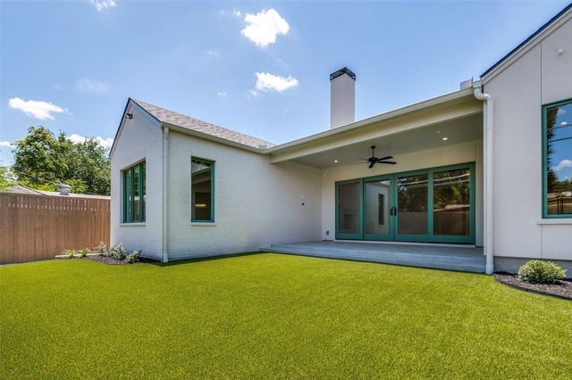 820 Edgefield Road, Fort Worth, TX 76107