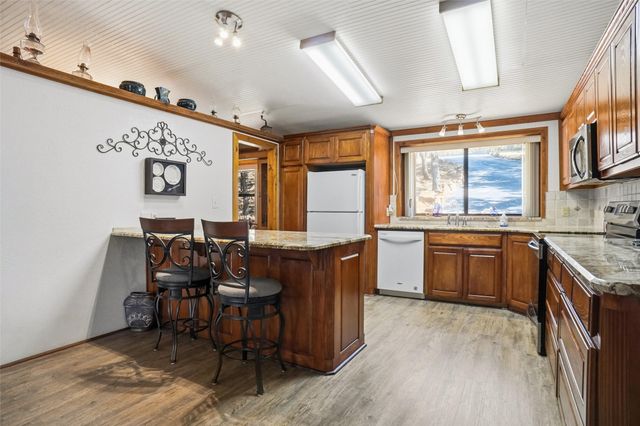 373 County Road 1742, Chico, TX 76431