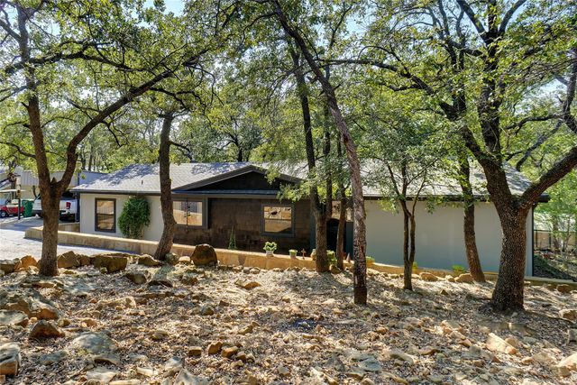373 County Road 1742, Chico, TX 76431