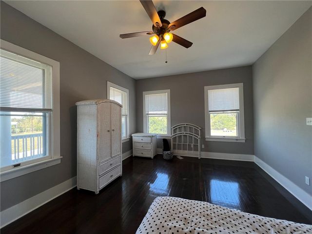 909 Power St, Refugio, TX 78377