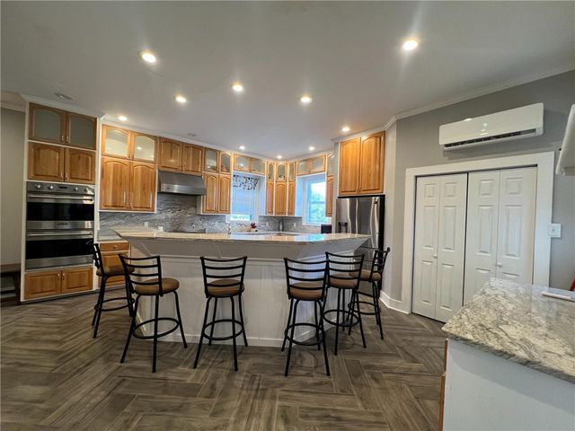 909 Power St, Refugio, TX 78377