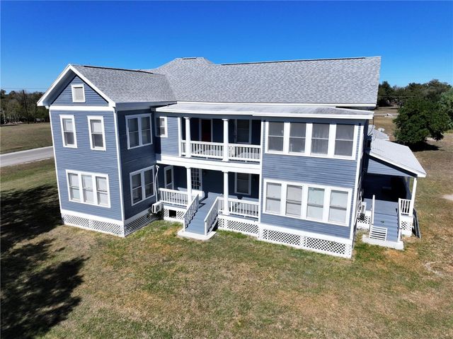 909 Power St, Refugio, TX 78377