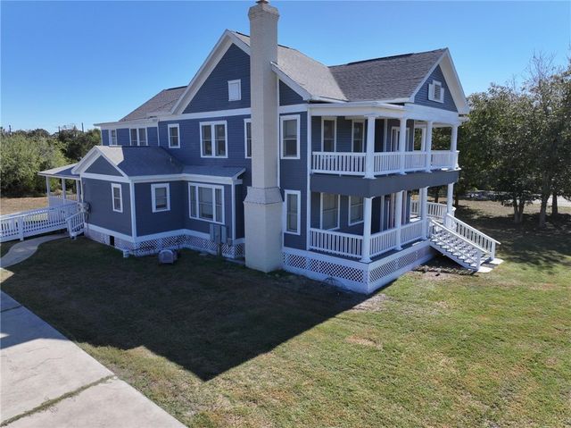 909 Power St, Refugio, TX 78377