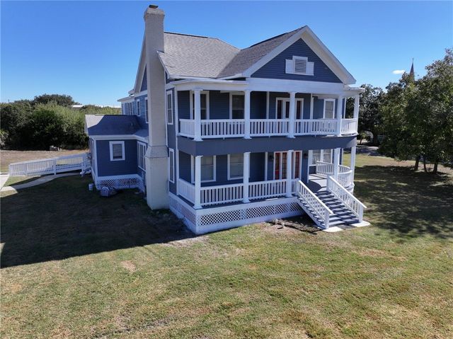 909 Power St, Refugio, TX 78377