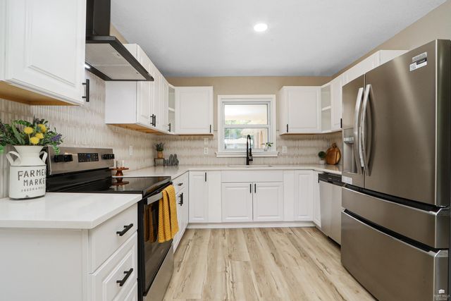 1741 Cassell Road, Manhattan, KS 66502