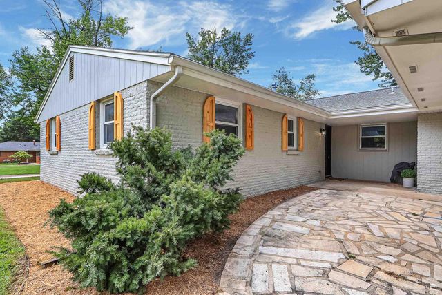 1741 Cassell Road, Manhattan, KS 66502