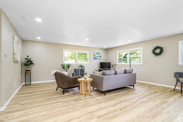 1741 Cassell Road, Manhattan, KS 66502