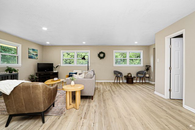 1741 Cassell Road, Manhattan, KS 66502