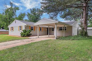 1741 Cassell Road, Manhattan, KS 66502