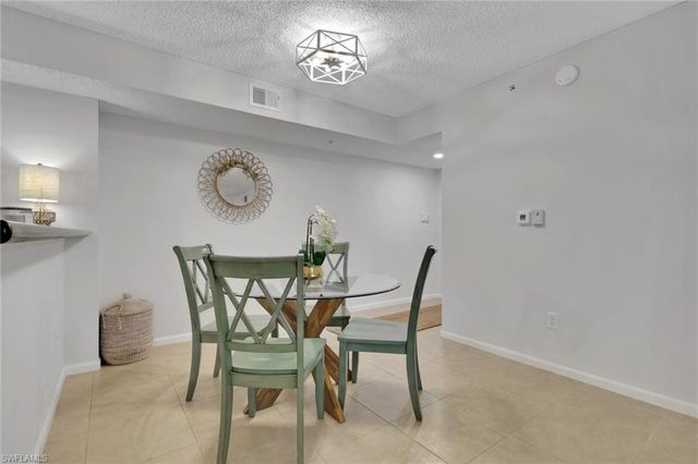 1835 Florida Club CIR 3102, Naples, FL 34112