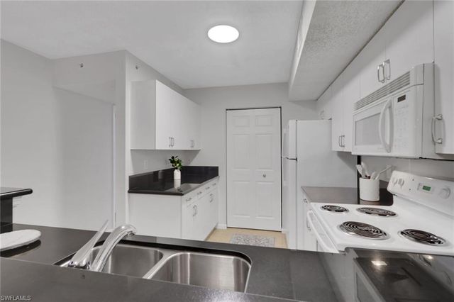 1835 Florida Club CIR 3102, Naples, FL 34112