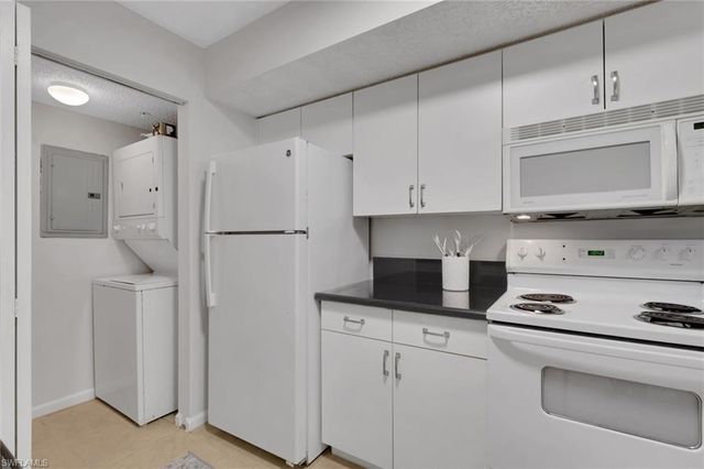 1835 Florida Club CIR 3102, Naples, FL 34112