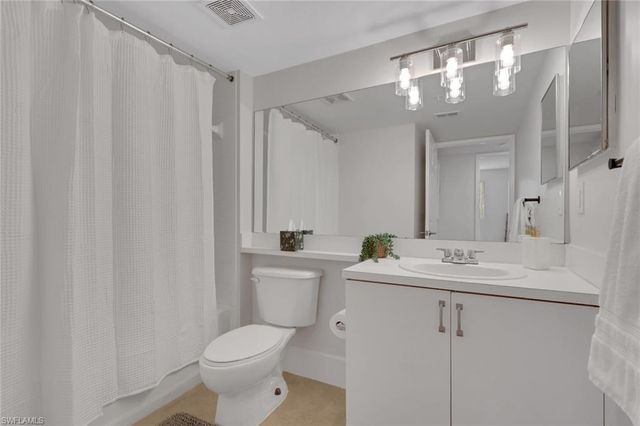 1835 Florida Club CIR 3102, Naples, FL 34112