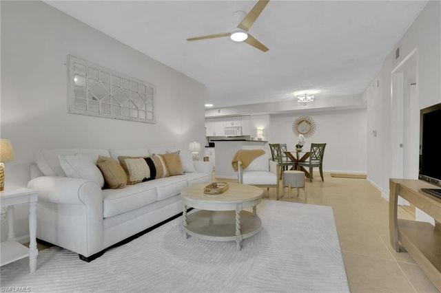 1835 Florida Club CIR 3102, Naples, FL 34112