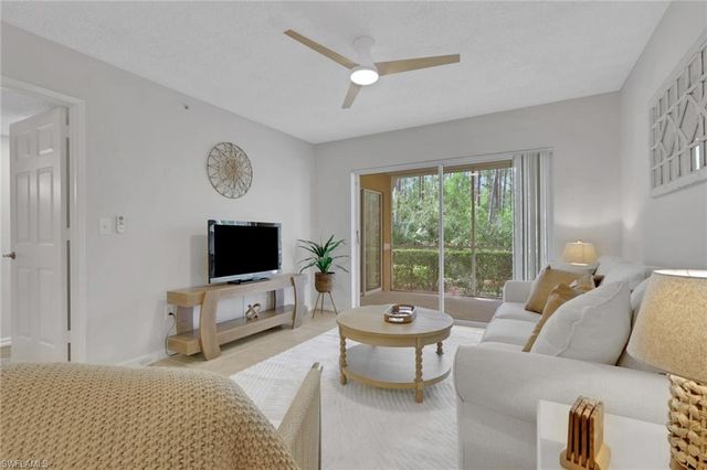 1835 Florida Club CIR 3102, Naples, FL 34112