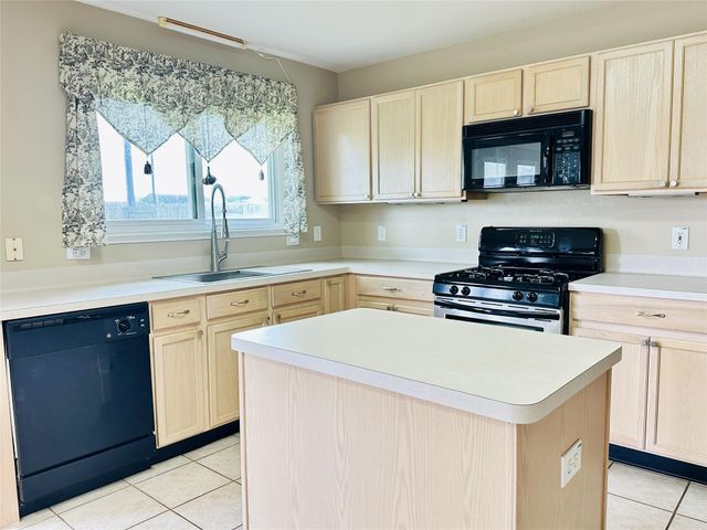 3112 Wild Turkey Lane, Pearland, TX 77581