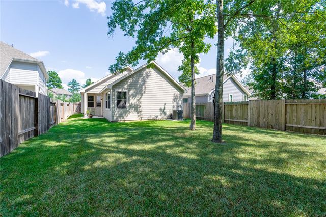 222 Crest Edge Street, Montgomery, TX 77316