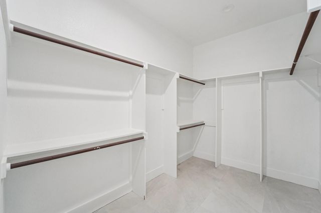 708 S Carroll Street, La Porte, TX 77571