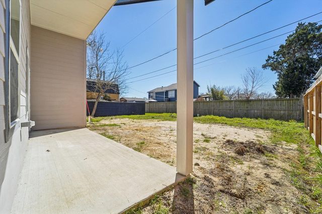 708 S Carroll Street, La Porte, TX 77571