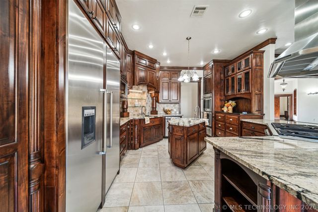 2365 Deer Run, Chouteau, OK 74337