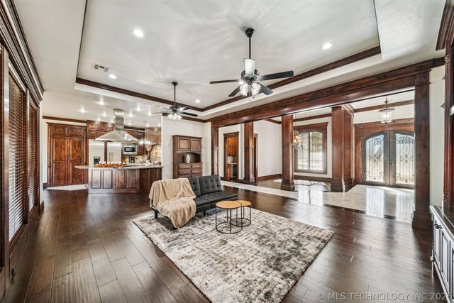 2365 Deer Run, Chouteau, OK 74337