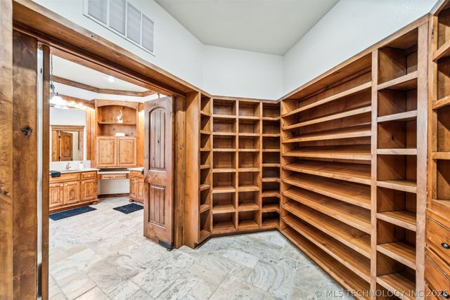 2365 Deer Run, Chouteau, OK 74337
