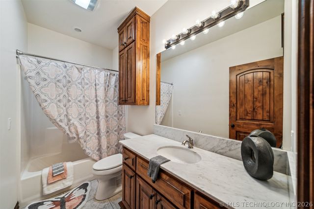 2365 Deer Run, Chouteau, OK 74337