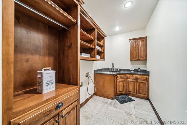 2365 Deer Run, Chouteau, OK 74337