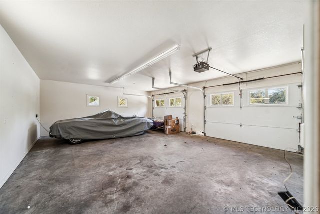 2365 Deer Run, Chouteau, OK 74337