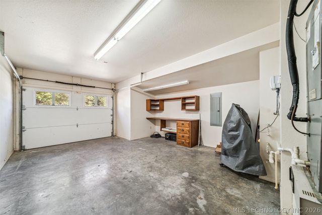 2365 Deer Run, Chouteau, OK 74337