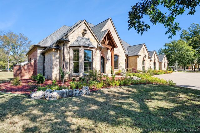 2365 Deer Run, Chouteau, OK 74337