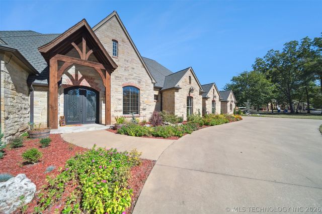 2365 Deer Run, Chouteau, OK 74337